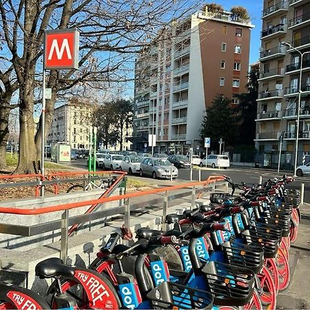 Apartmán Primaticcio Metro E Aria Condizionata Milán Exteriér fotografie